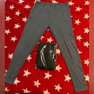 ❤️Women’s❤️Gray,❤️Black❤️ (NWOT) and Navy Blue❤️(NWOT) Leggings size XL.